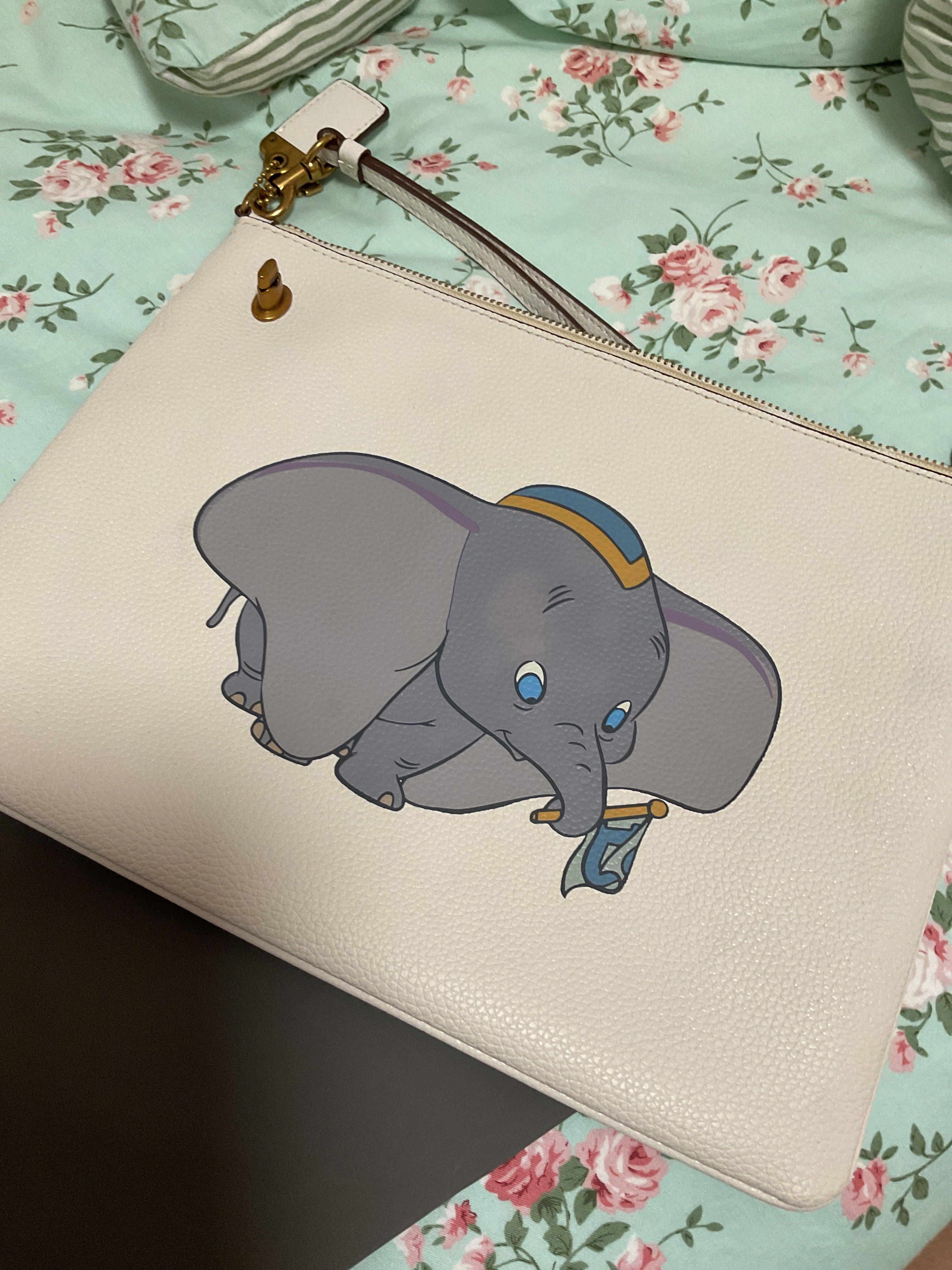 Coach dumbo 2025 clutch