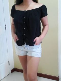 (Category: ) located in . Submitted by shop2closet (Listing ID 1130661005, Image 1). Description: .