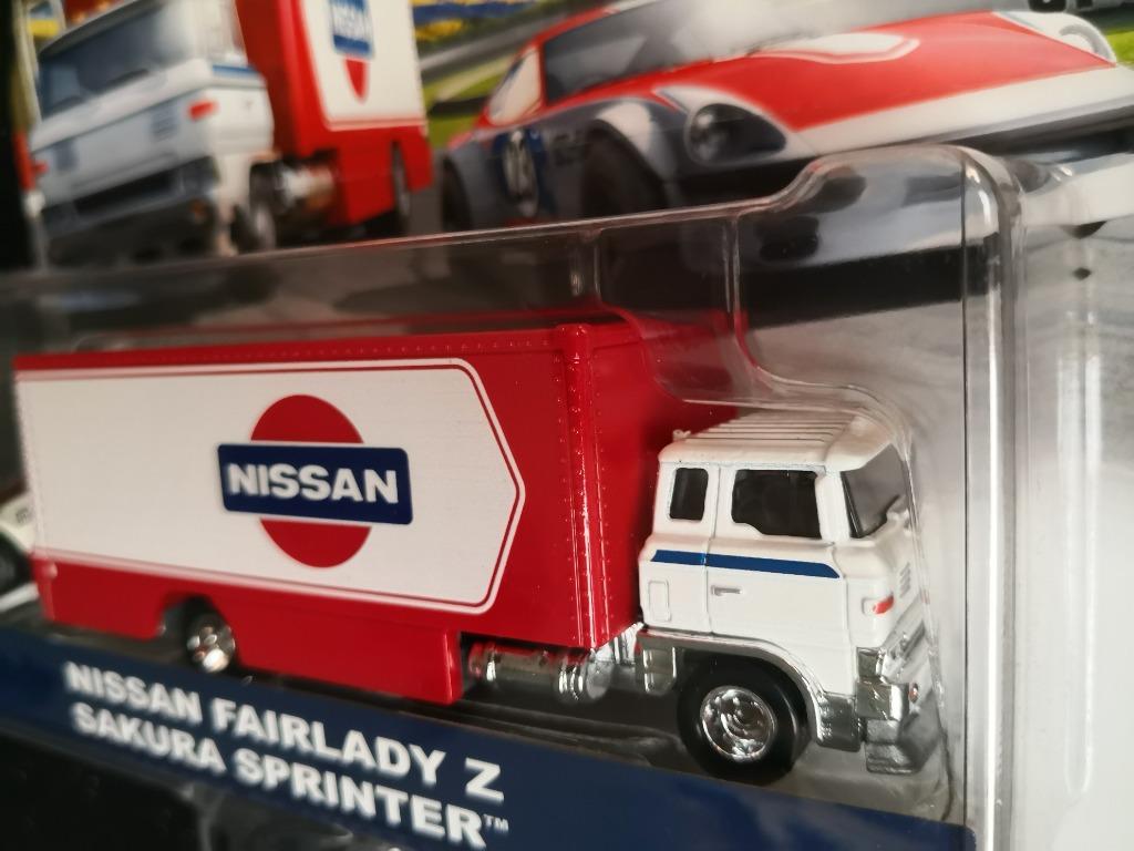 Hot Wheels Nissan Fairlady Z Sakura Sprinter Team Transport Car