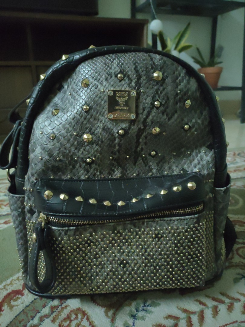 mcm backpack z8364