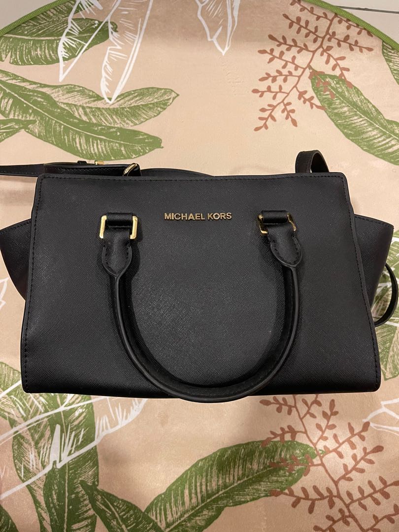 Michael Kors Selma Shoulder/ Bag (authentic), Women's Fashion, & Wallets on Carousell