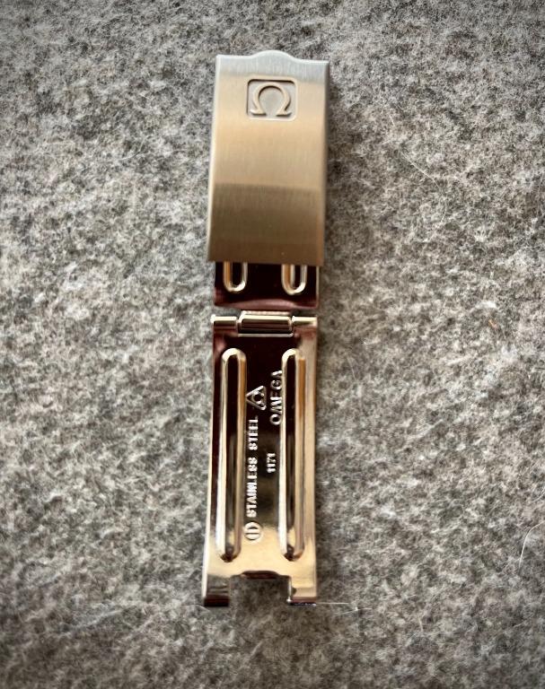Omega 1171 clasp clearance