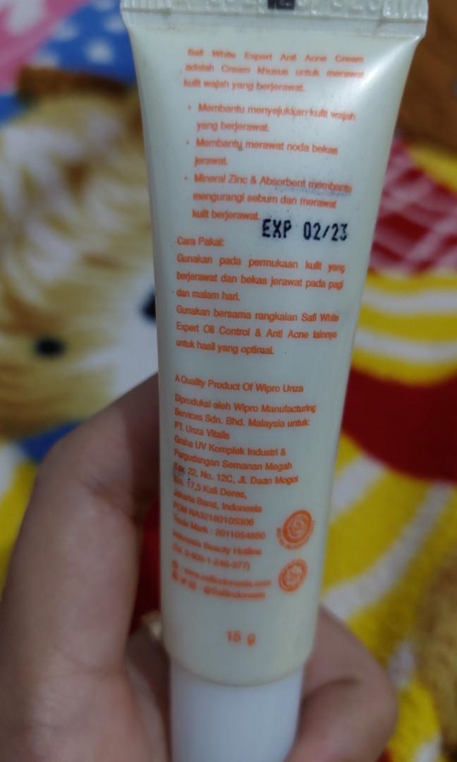 Safi white expert oil deals control dan anti acne
