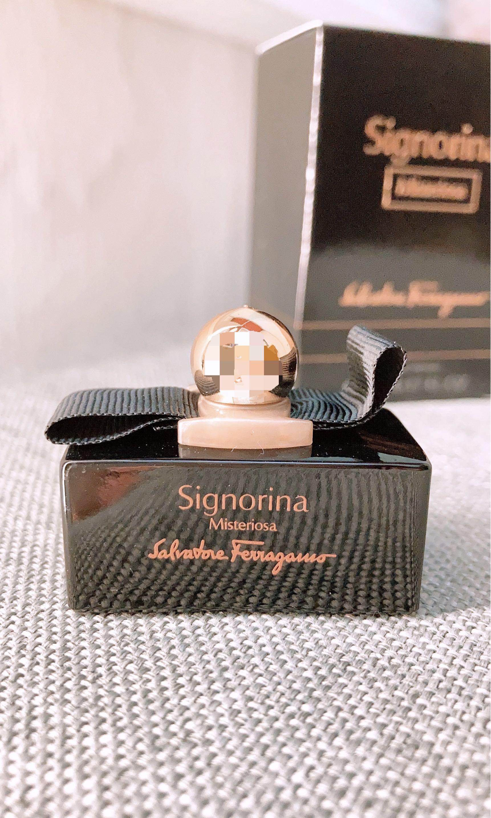 Misteriosa salvatore ferragamo store