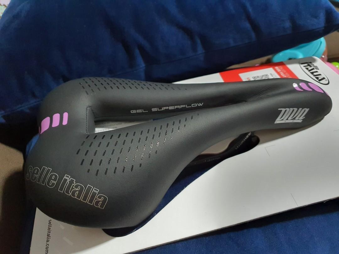 Selle Diva Ladies Gel Flow Saddle - 152mm NIB, Sports Equipment, Bicycles Parts, Parts & Accessories on Carousell