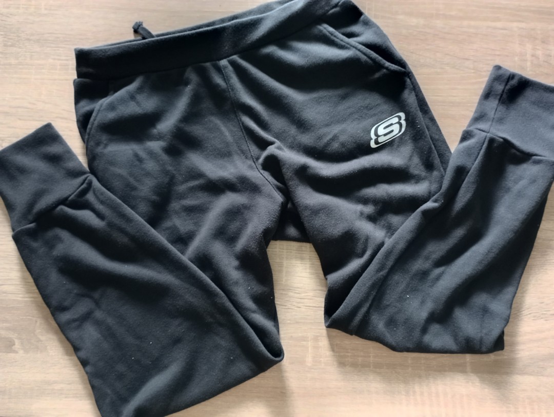 Skechers jogger pants, Olah Raga, Baju 