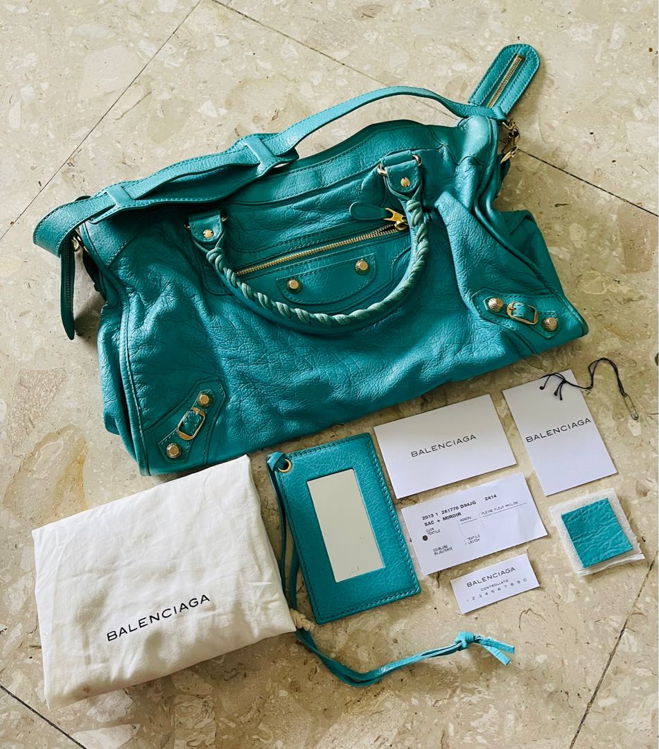 Rare handbag sold for R280,000