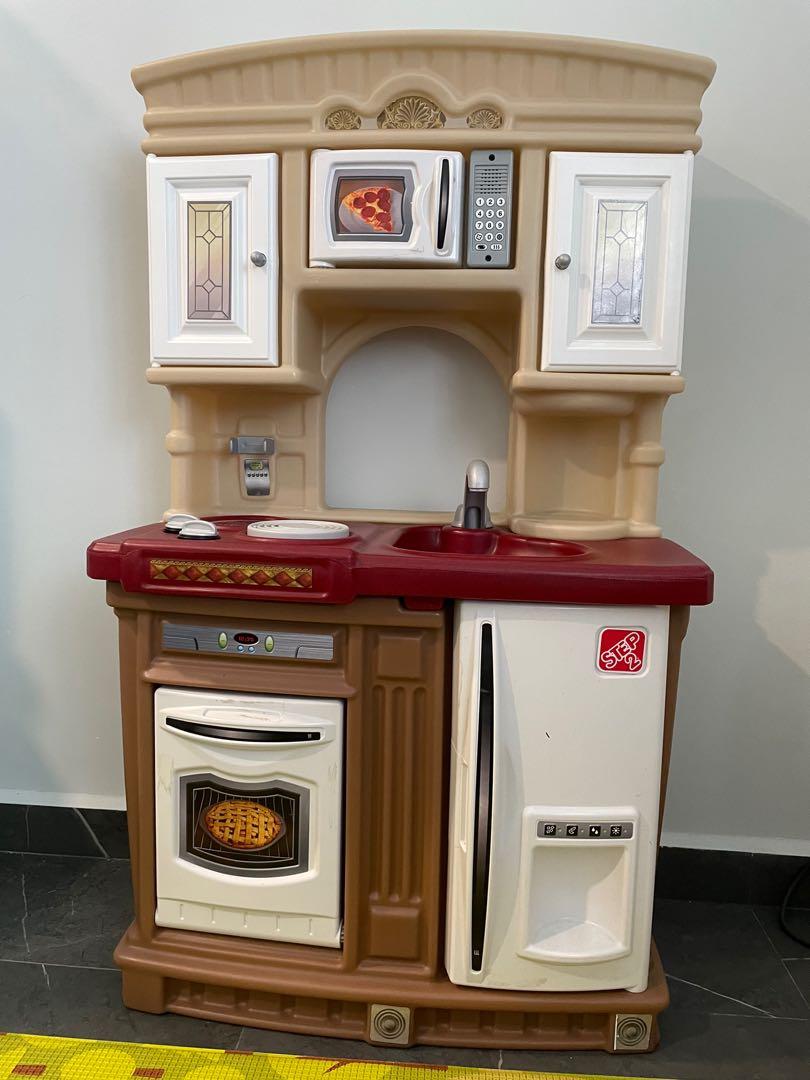 Step 2 Kitchen