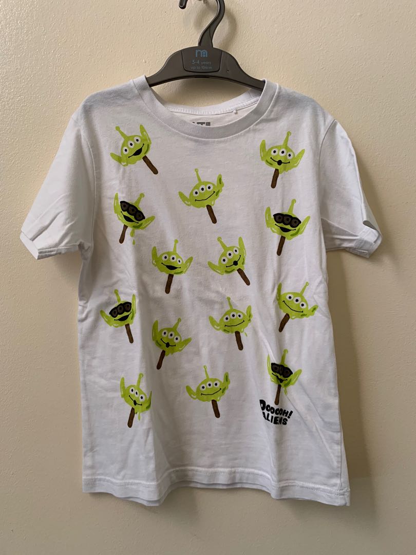 Uniqlo toy online story shirt