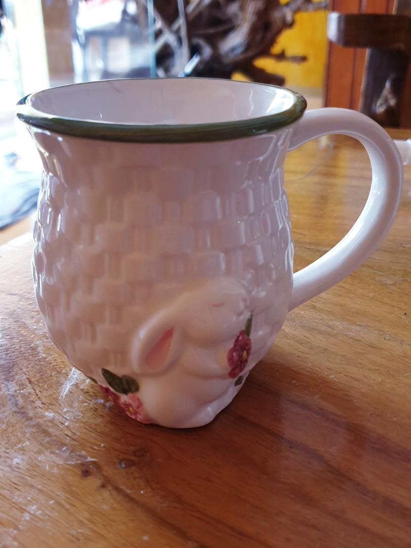 Vintage Avon bunny Mug (Category: Coffee & Tea Tableware) located in Dumaguete. Submitted by ellelopez35 (Listing ID 1130700562, Image 1). Description: Vintage Avon bunny Mug Collectible has a minor scratch & crazings due to long storage but it's still beautiful..