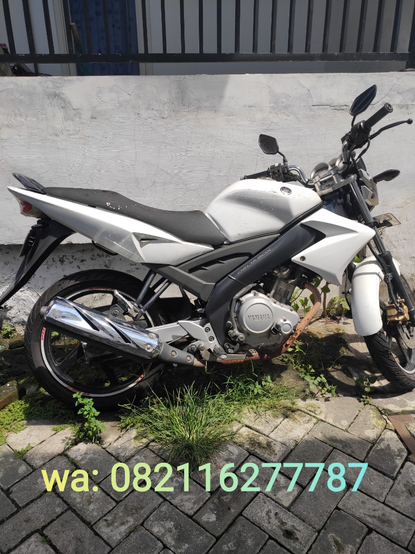 Yamaha Vixion 2012 Putih Tangan Pertama