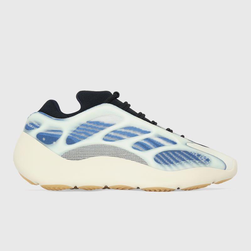 Adidas Yeezy 700 V3 'KYANITE', Men's Fashion, Footwear, Sneakers on  Carousell