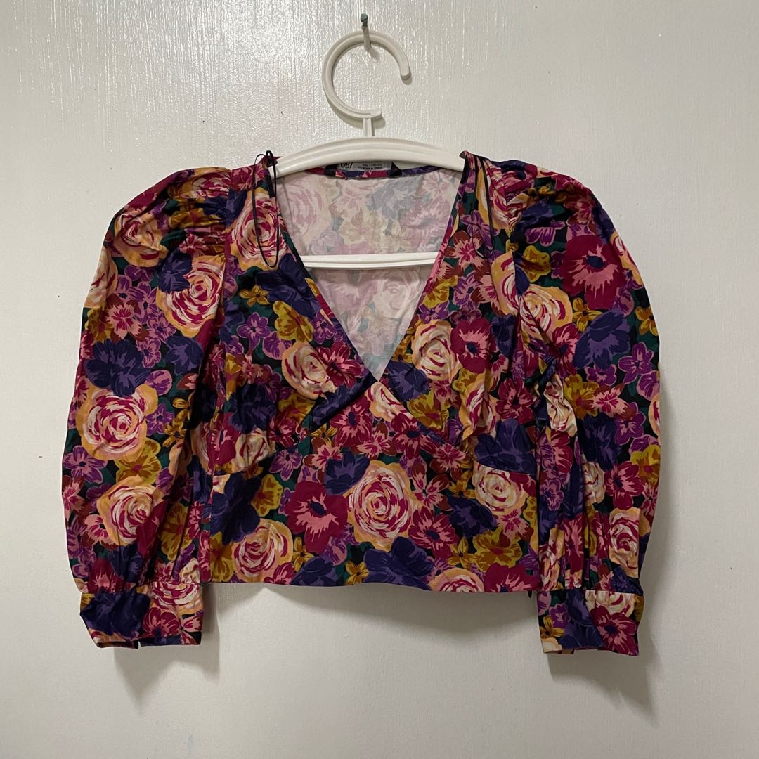 Zara floral puff top, Women's Fashion, Tops, Blouses on Carousell