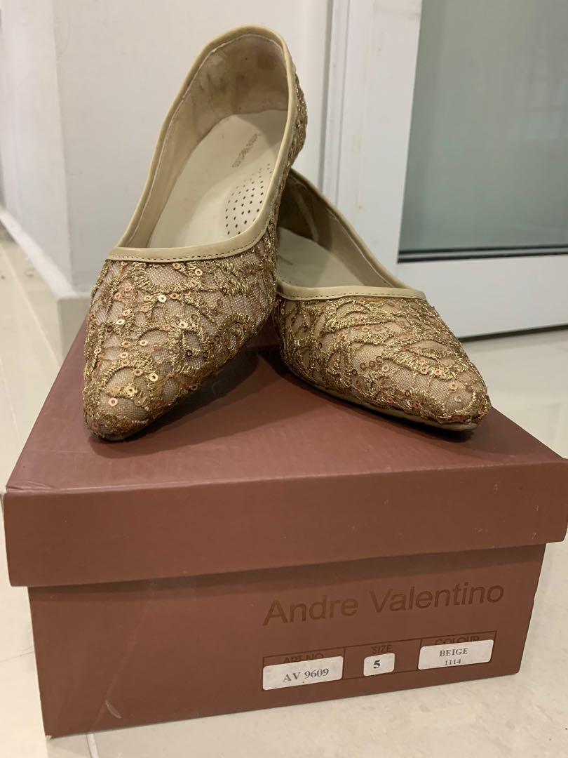 boliger overvåge Fatal Andre Valentino women shoes, Women's Fashion, Footwear, Heels on Carousell