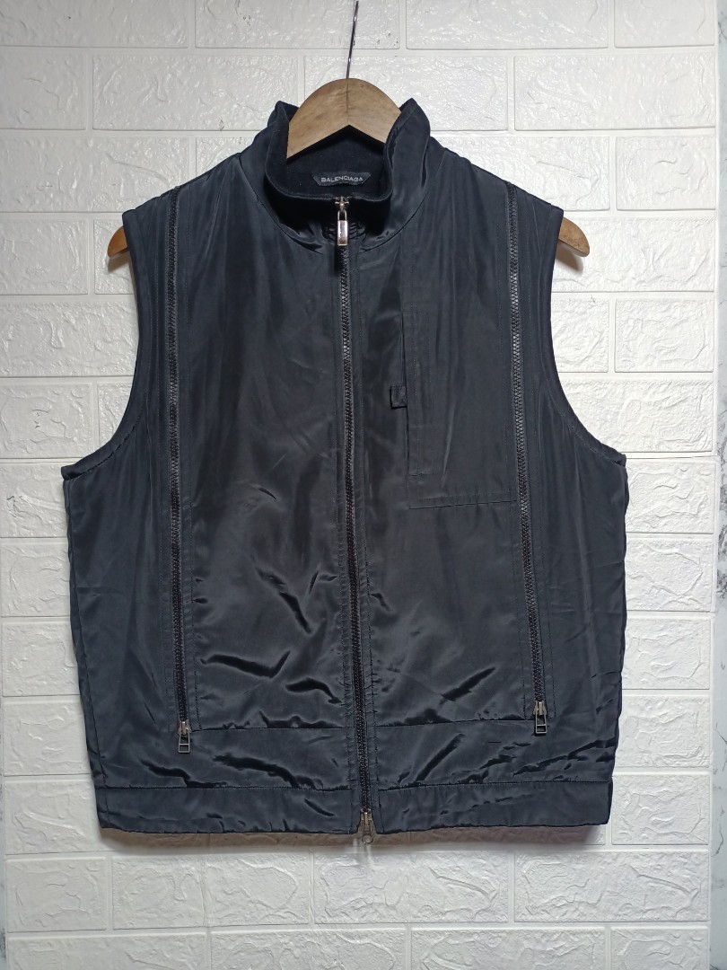 Balenciaga vest, Men's Fashion, Coats, Jackets and Outerwear on Carousell