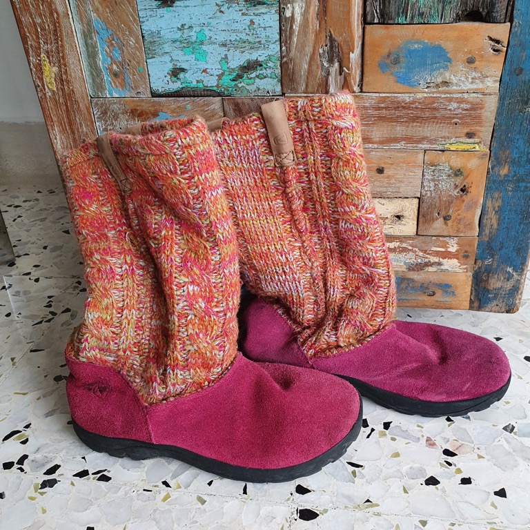 Girls top keen boots