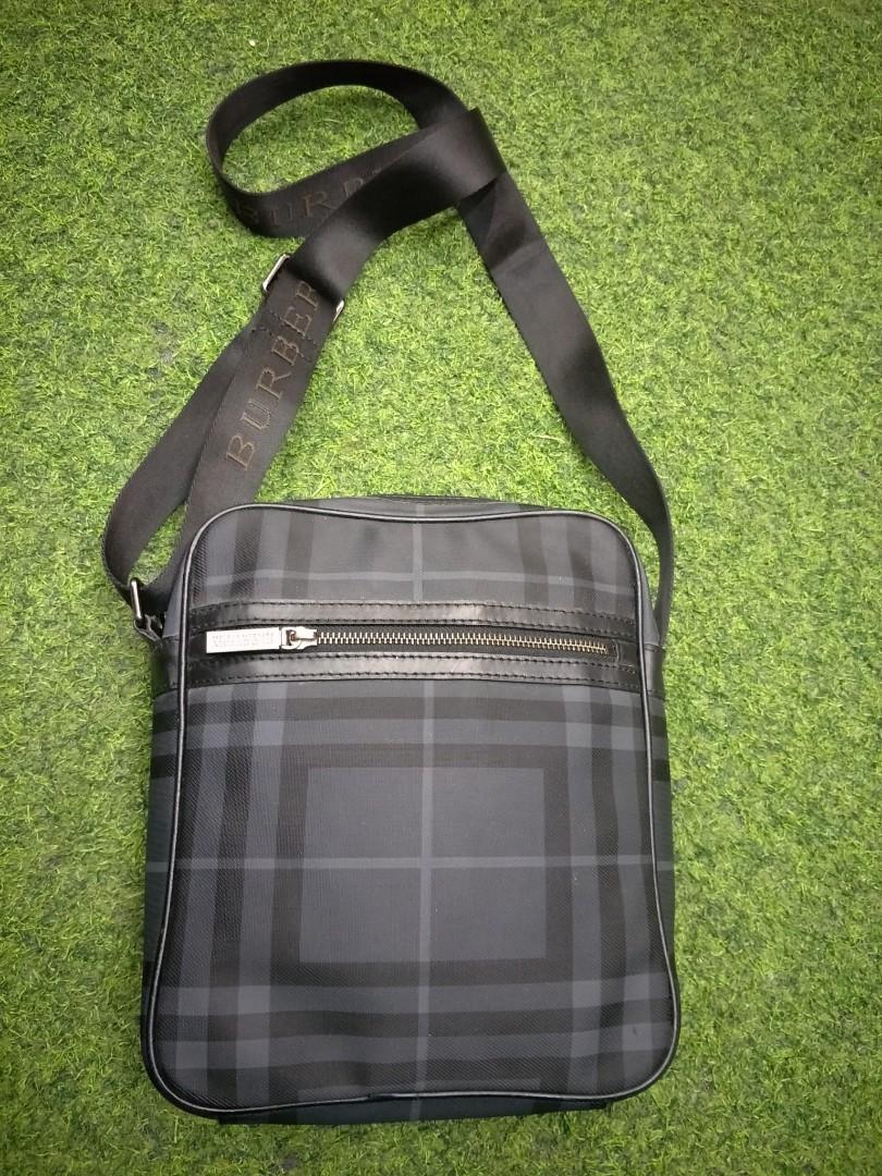 BURBERRY BLACK LONDON CHECK MESSENGER BAG
