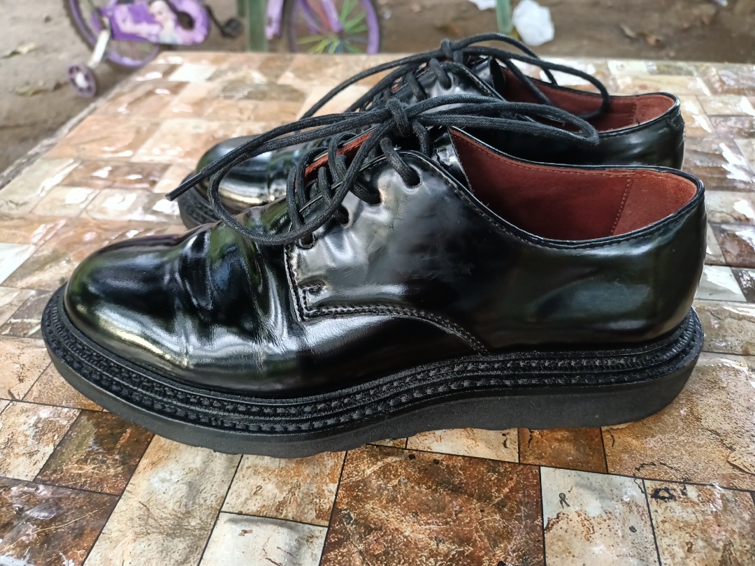 Cdg best sale leather shoes