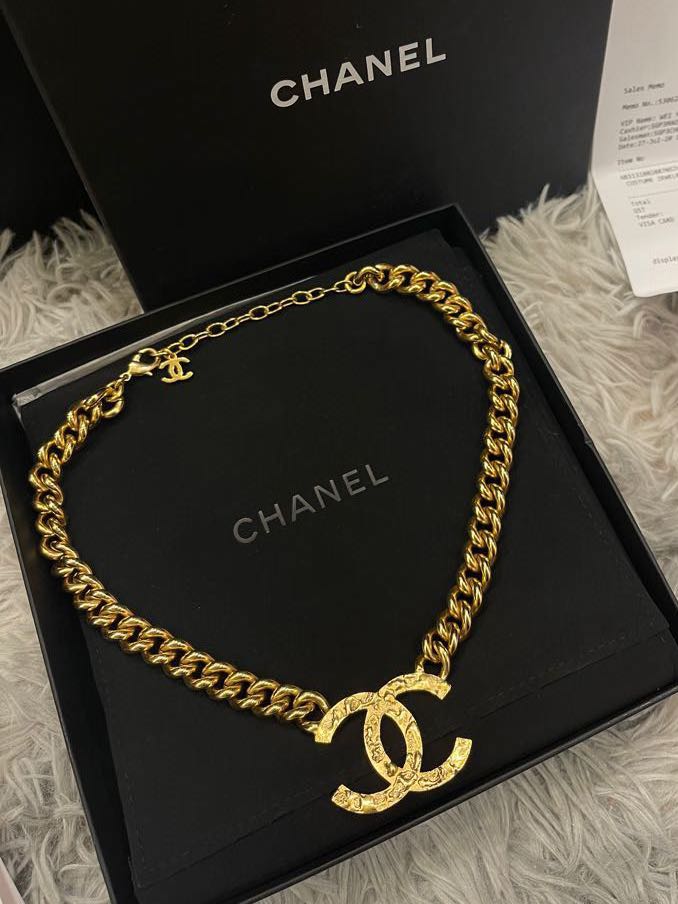 Chanel shop choker necklaces