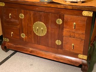 (Category: ) located in . Submitted by classicfurnituresingapore (Listing ID 1130932114, Image 1). Description: .