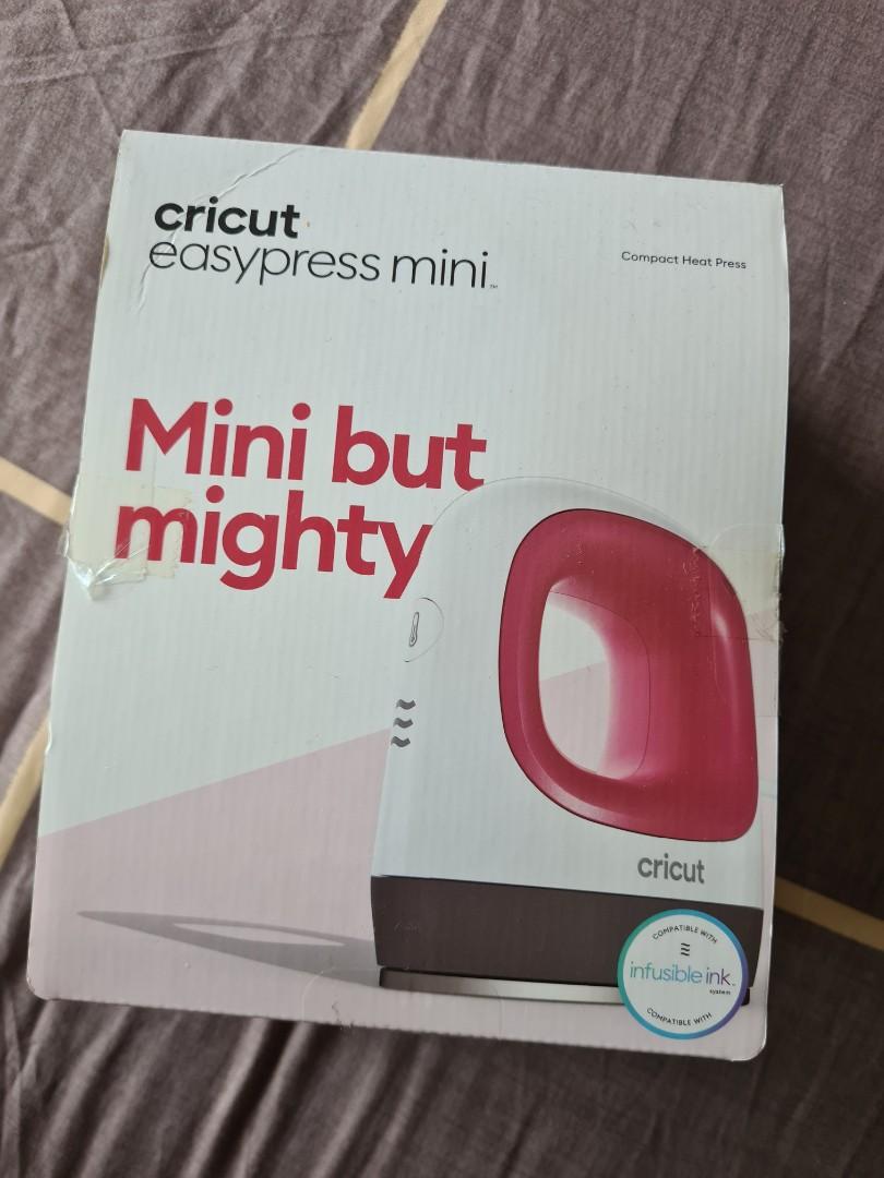 What is the Cricut EasyPress Mini? - Hey, Let's Make Stuff