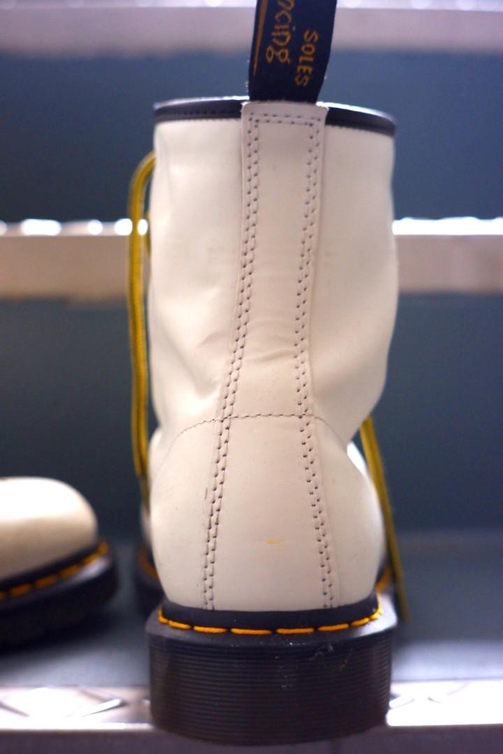 White doc martens 146 store