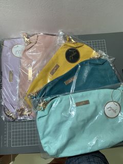 (Category: ) located in . Submitted by jujube_bags (Listing ID 1130900334, Image 1). Description: .