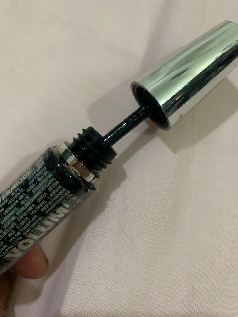 mascara MAYBELLINE ori, Kesehatan & Kecantikan, Rias Wajah di Carousell