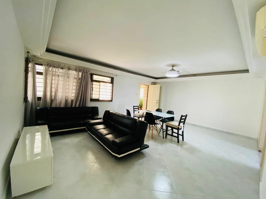 MASTER BED ROOM (JALAN RUMAH TINGGI), Property, Rentals, HDB on Carousell