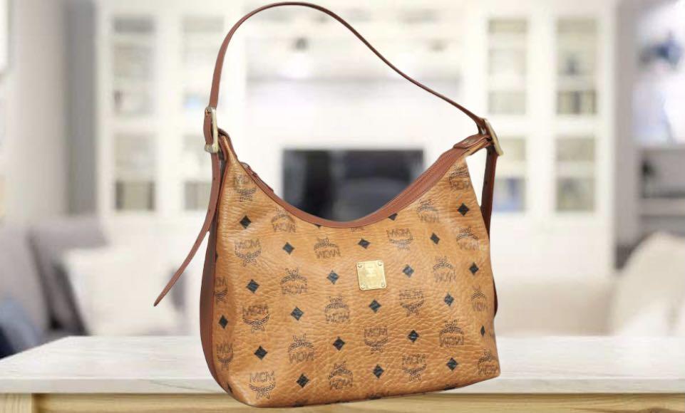 05124 Japanese second-hand luxury MCM shoulder bag messenger, Luxury,  Apparel on Carousell