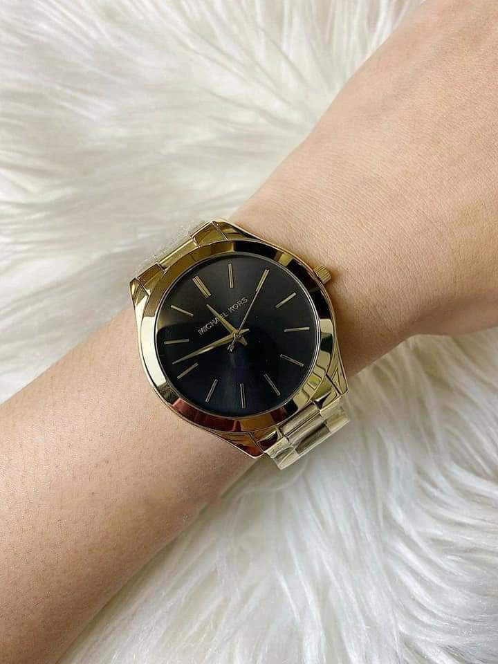 MK SLIM RUNWAY GOLD BLACK FACE DIAL 