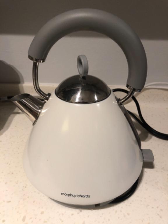 Morphy Richards Kettle, Announcements on Carousell