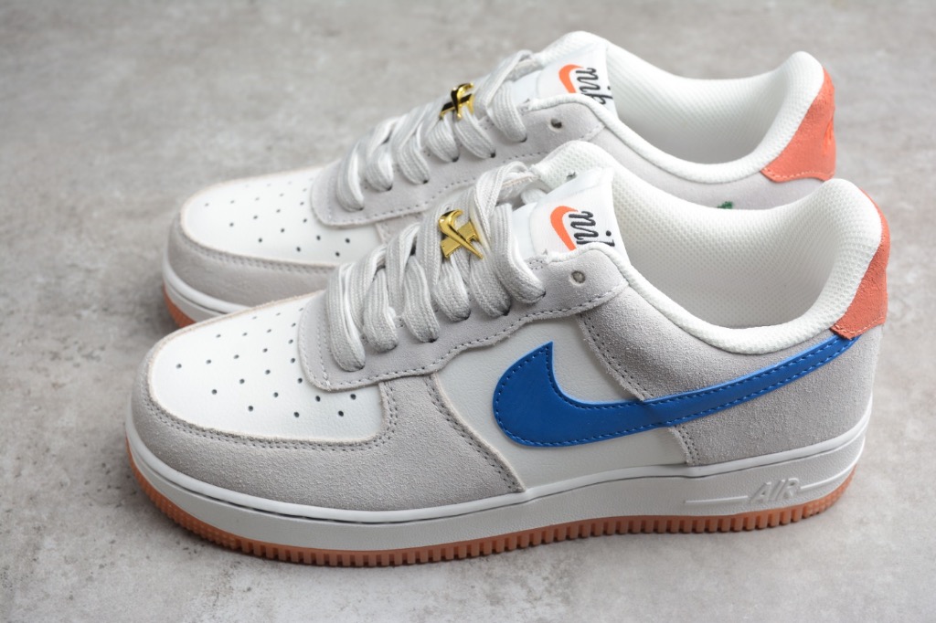 NIKE Air Force 1 '07 