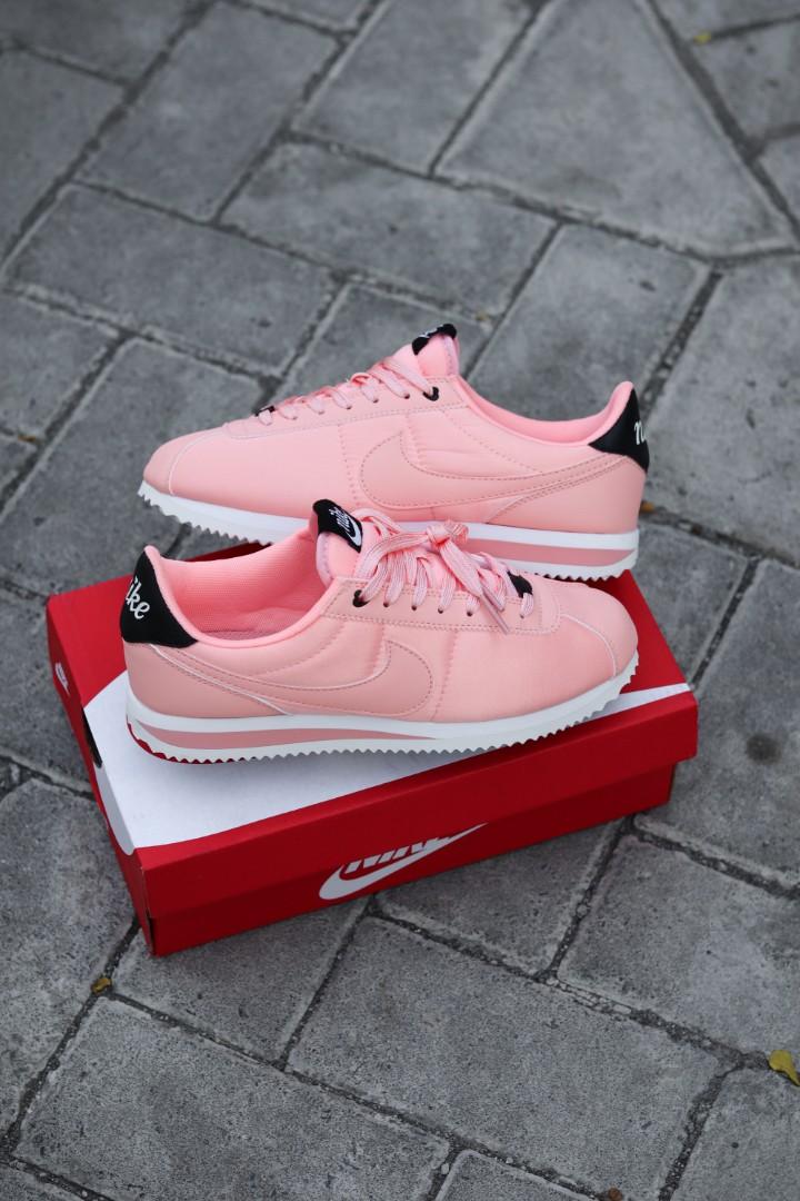 Nike cortez salmon pink sale