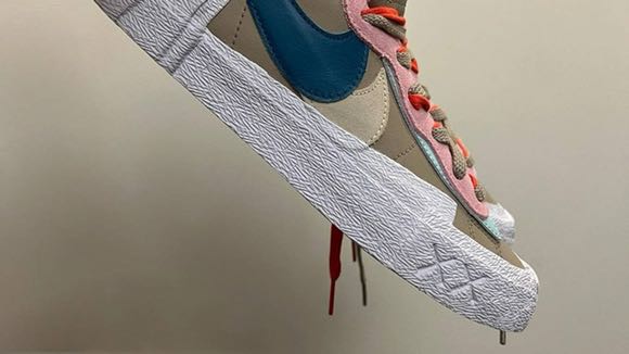 Nike sacai X KAWS Blazer Low Reed US8.5 UK7.5 EU42 BNIB, Men's ...