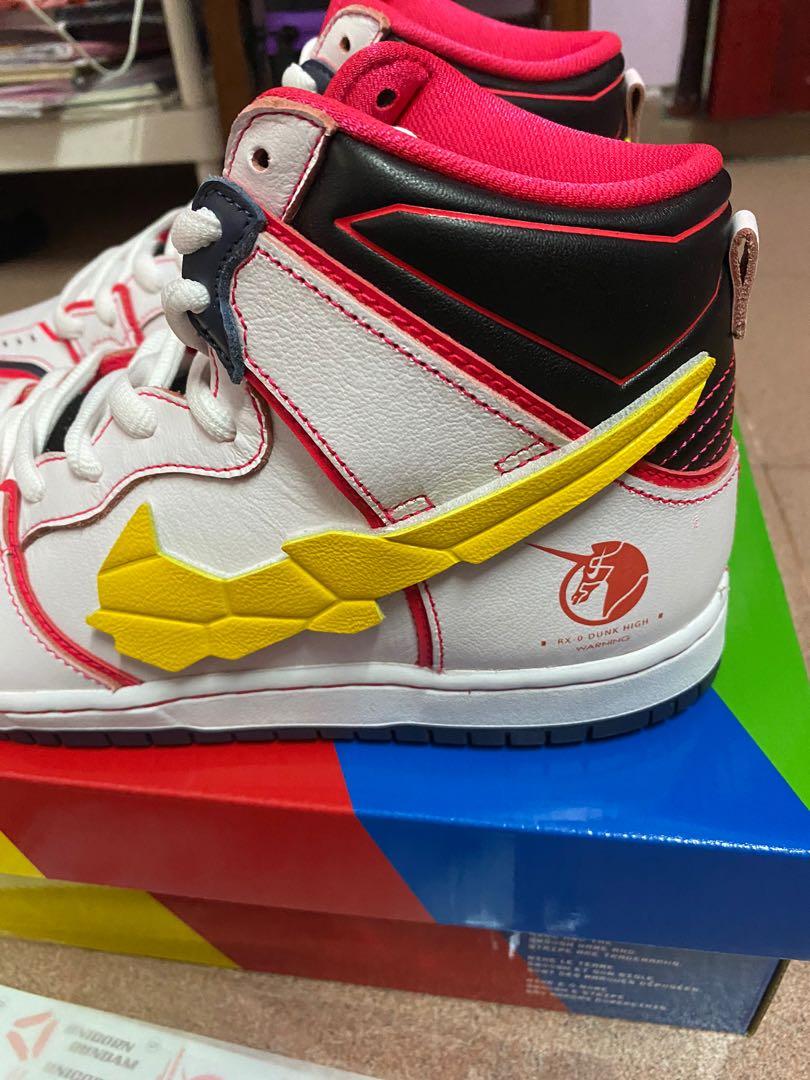 Nike top x gundam