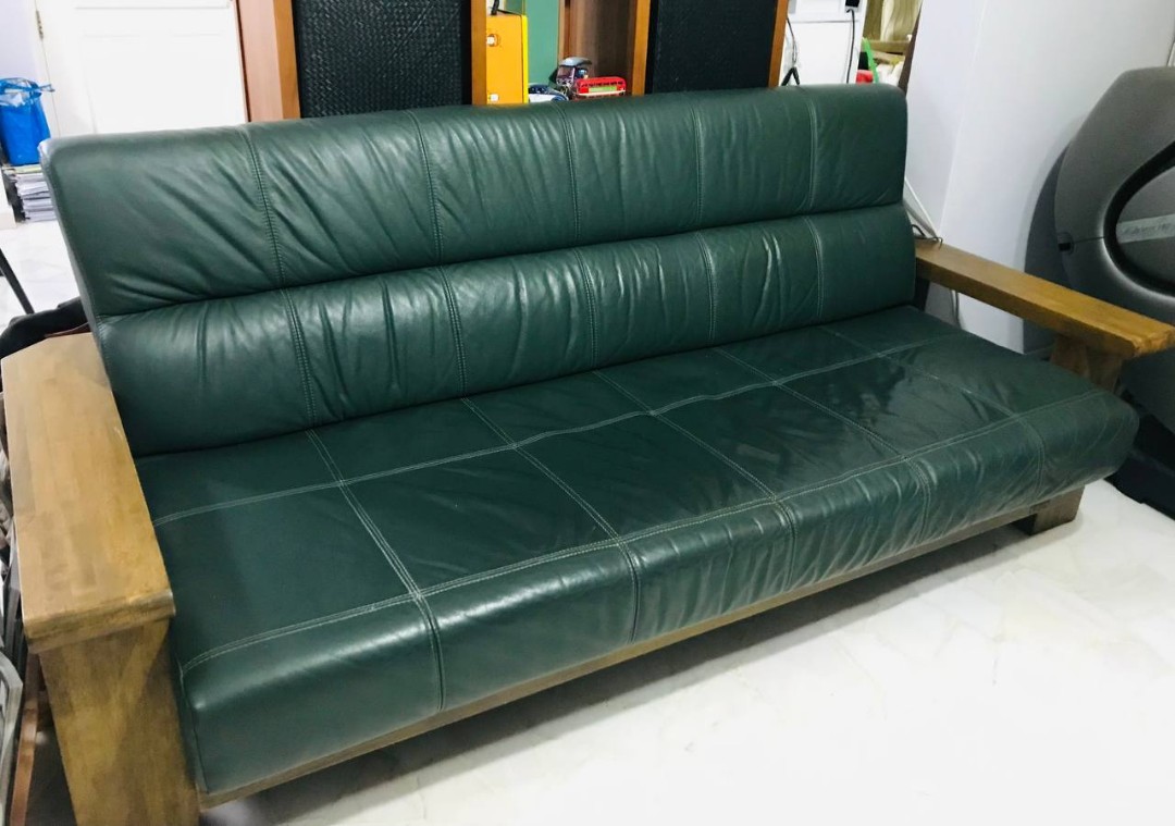 Picket & Rail Americana 3 seater sofa + Ottoman, Furniture & Home