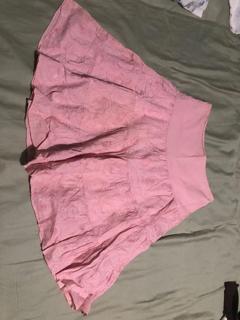 Preview A-line Pink Summer Skirt (Category: Skirts) located in Mandaluyong City. Submitted by sedpsk (Listing ID 1130939497, Image 1). Description: .