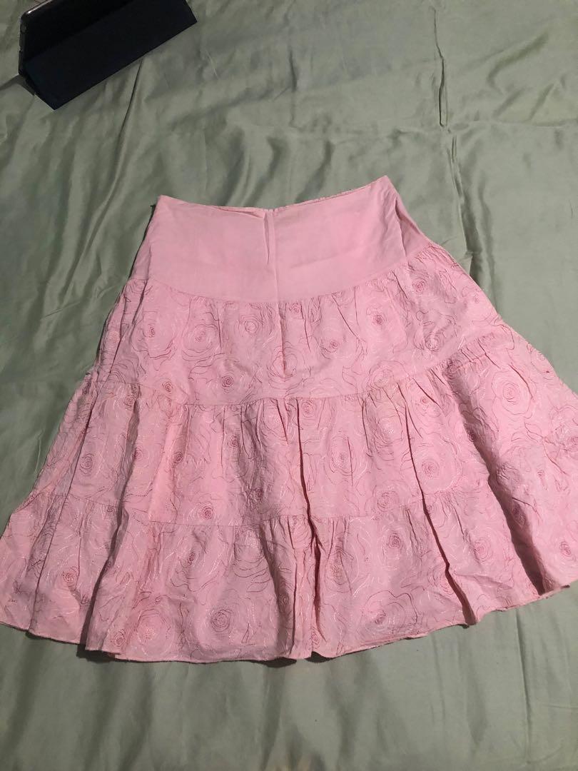 Preview A-line Pink Summer Skirt (Category: Skirts) located in Mandaluyong City. Submitted by sedpsk (Listing ID 1130939497, Image 3). Description: .
