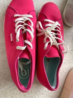 Reebok fitness shoes bright pink sz 8
