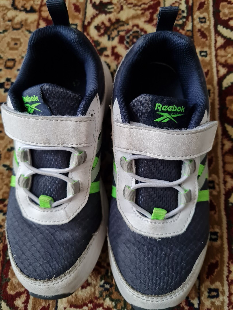 Sepatu reebok original online store
