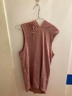 Sleeveless muscle tee with hoodie