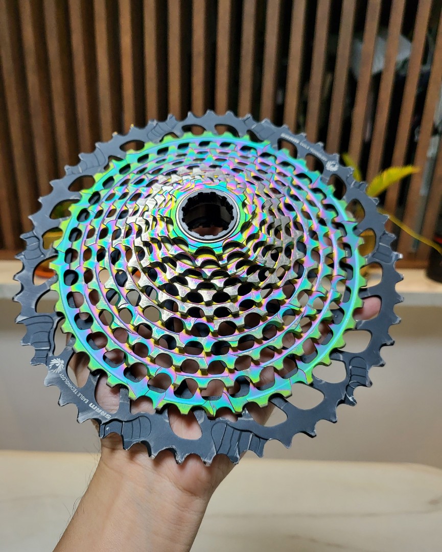 ヨドノ 超重量用MCナイロンキャスター自在車旋回ロック付 HDMCJ150TL プレート式重荷重用キャスター 物流、運搬用 