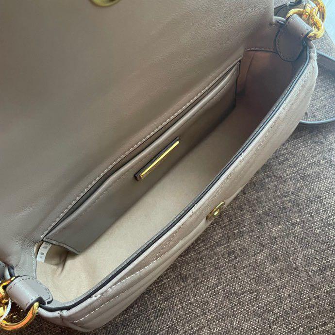 Tory Burch Kira Chevron Grey Heron Shoulder Bag, Women's Fashion, Bags &  Wallets, Shoulder Bags on Carousell
