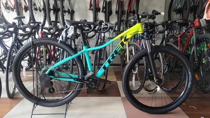 TREK MARLIN 5 2022 Volt Miami green Sports Equipment Bicycles