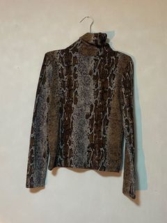 (Category: ) located in . Submitted by shopbae101 (Listing ID 1130947105, Image 1). Description: .