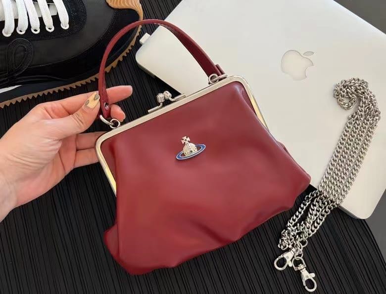 Vivienne westwood羊皮袋, 名牌, 手袋及銀包- Carousell Vivienne westwood羊皮袋, 名牌, 手袋及銀包- Carousell