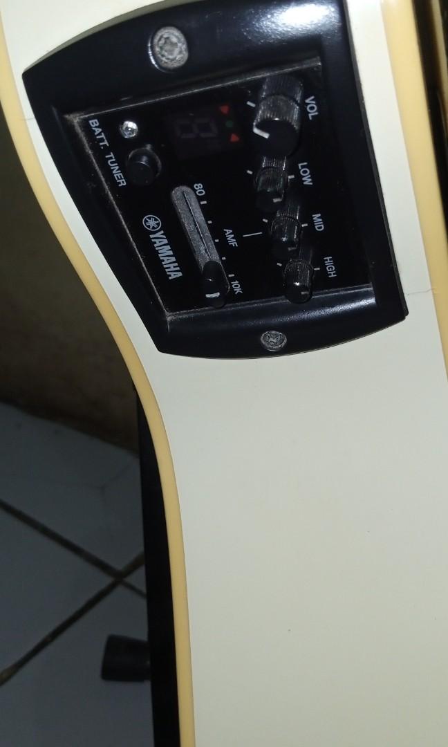 Yamaha apx500ii original, Musik & Media, Alat di Carousell