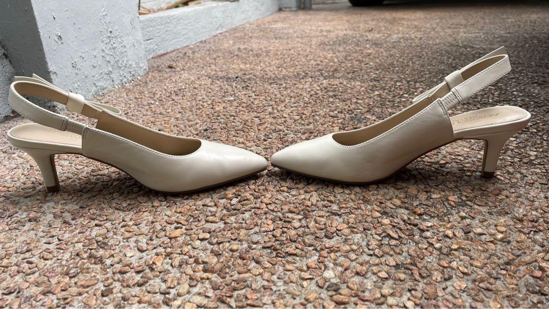 Aerosoles white online pumps