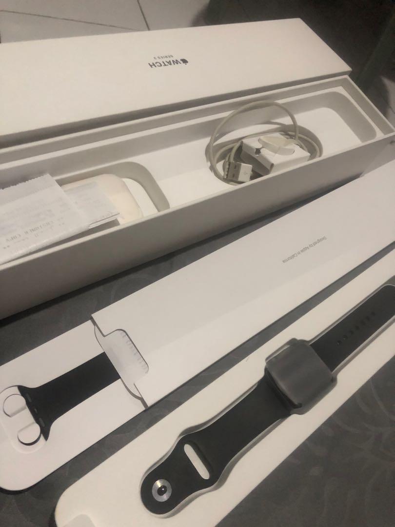 Apple Watch Series 3 original Arab, Fesyen Wanita, Jam Tangan di Carousell